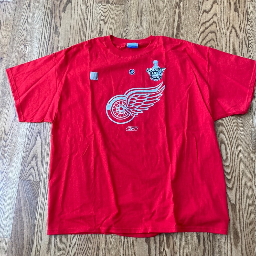 Detroit Red Wings Stanley Cup Final Tee NWOT XL 2008 Champions Hologram
